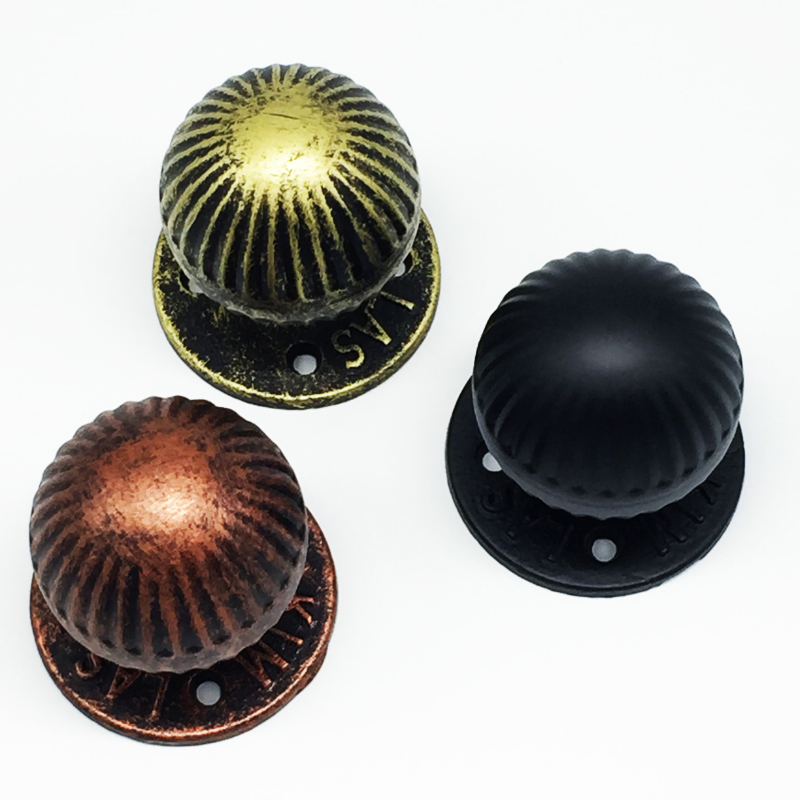 Bola redonda vintage ferro maç - Furniture Hardware Vintage avaliação e preço