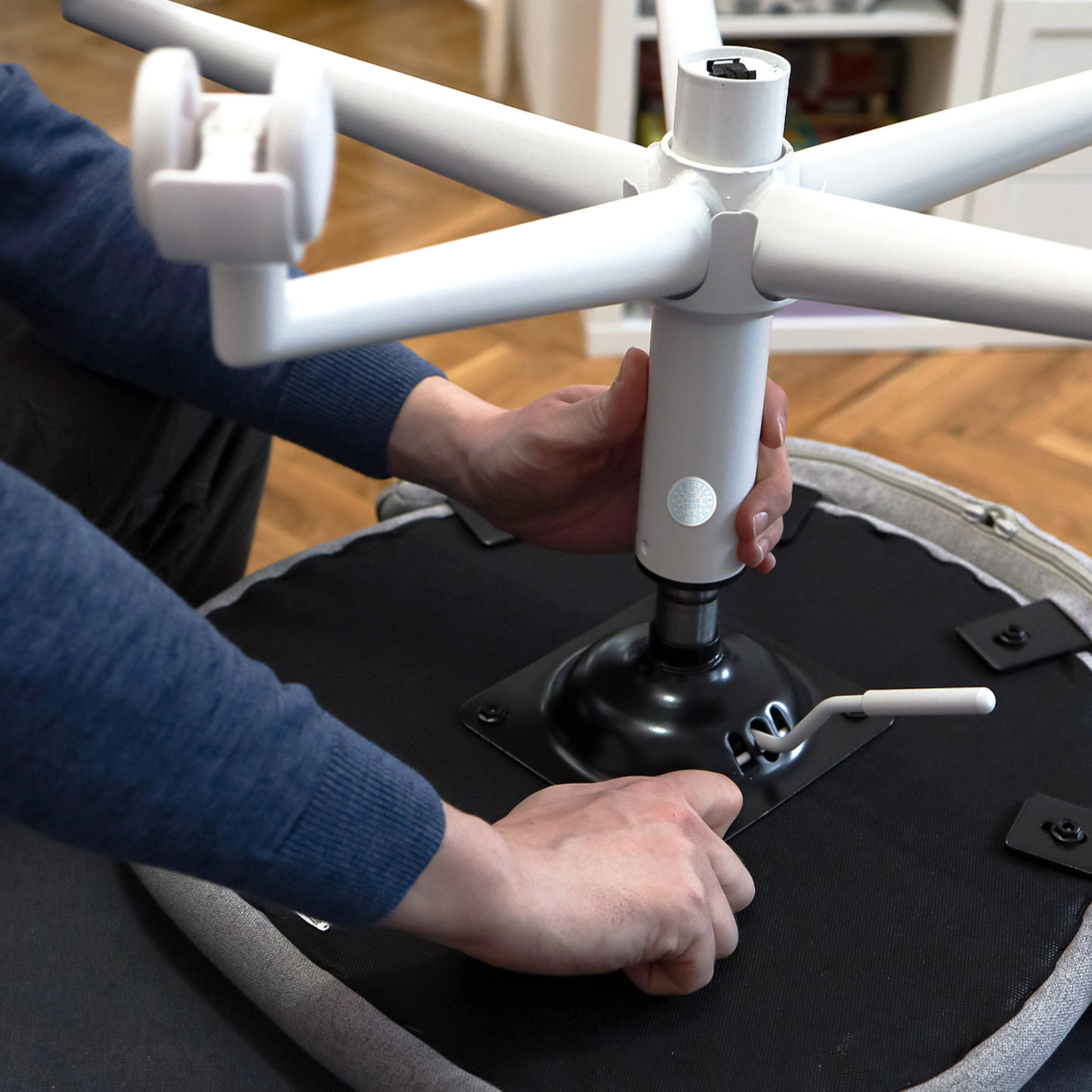 5 Folhas de Adesivos Redondos  - Furniture Quality Control avaliação e preço